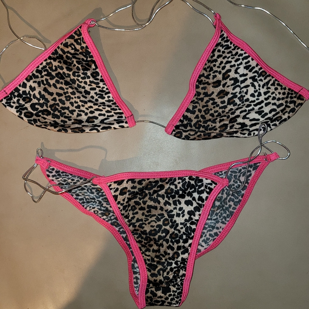 Leopard Print Tri-Top Flat Butt Bottom Bikini OSFM